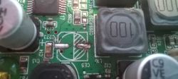 Soundbar JBL 2.1 nie włącza się: brak reakcji, sprawdzone kabel, pilot, zasilacz, płyta główna