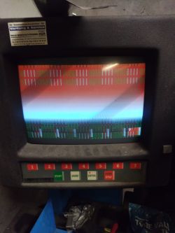 Jak naprawić wyświetlacz w wyważarce Tip Top po wymianie układu i kondensatorów?