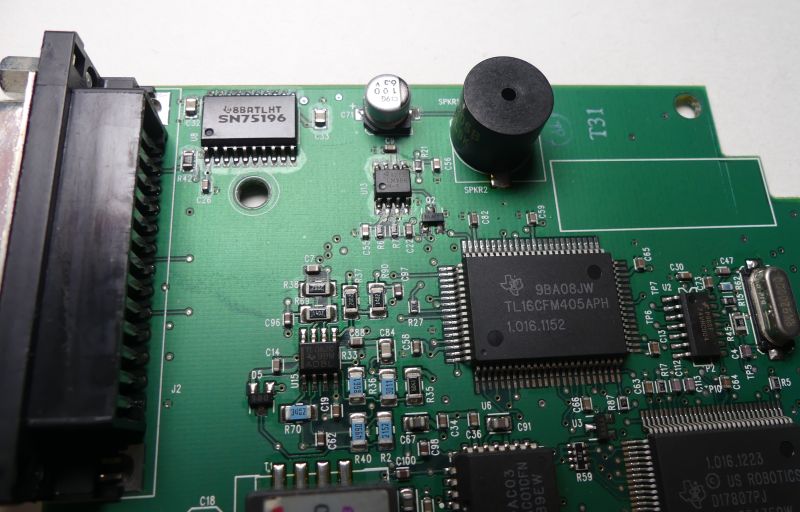 Wnętrze modemu dial-up US Robotics 56K