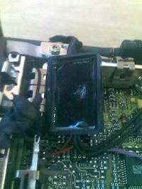 Czarne pudełko w ECU i wystające kable co to jest? 1,9 TDI 110 Audi A4 AFN