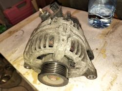 Avensis t25 2006r. benzyna - Alternator wyprowadzenia