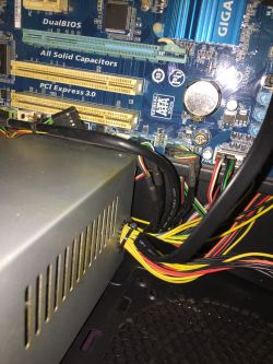 Komputer zamienia sie w piec - Problem z nowa karta