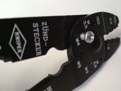 Wielofunkcyjne szczypce Knipex 9721215B, recenzja Wielofunkcyjne szczypce Knipex 9721215B, recenzja