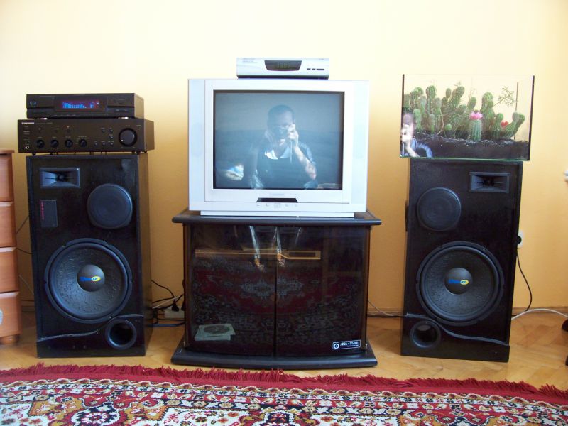 Subwoofer ekstremalnie budżetowy, ze śmieci Subwoofer ekstremalnie budżetowy, ze śmieci