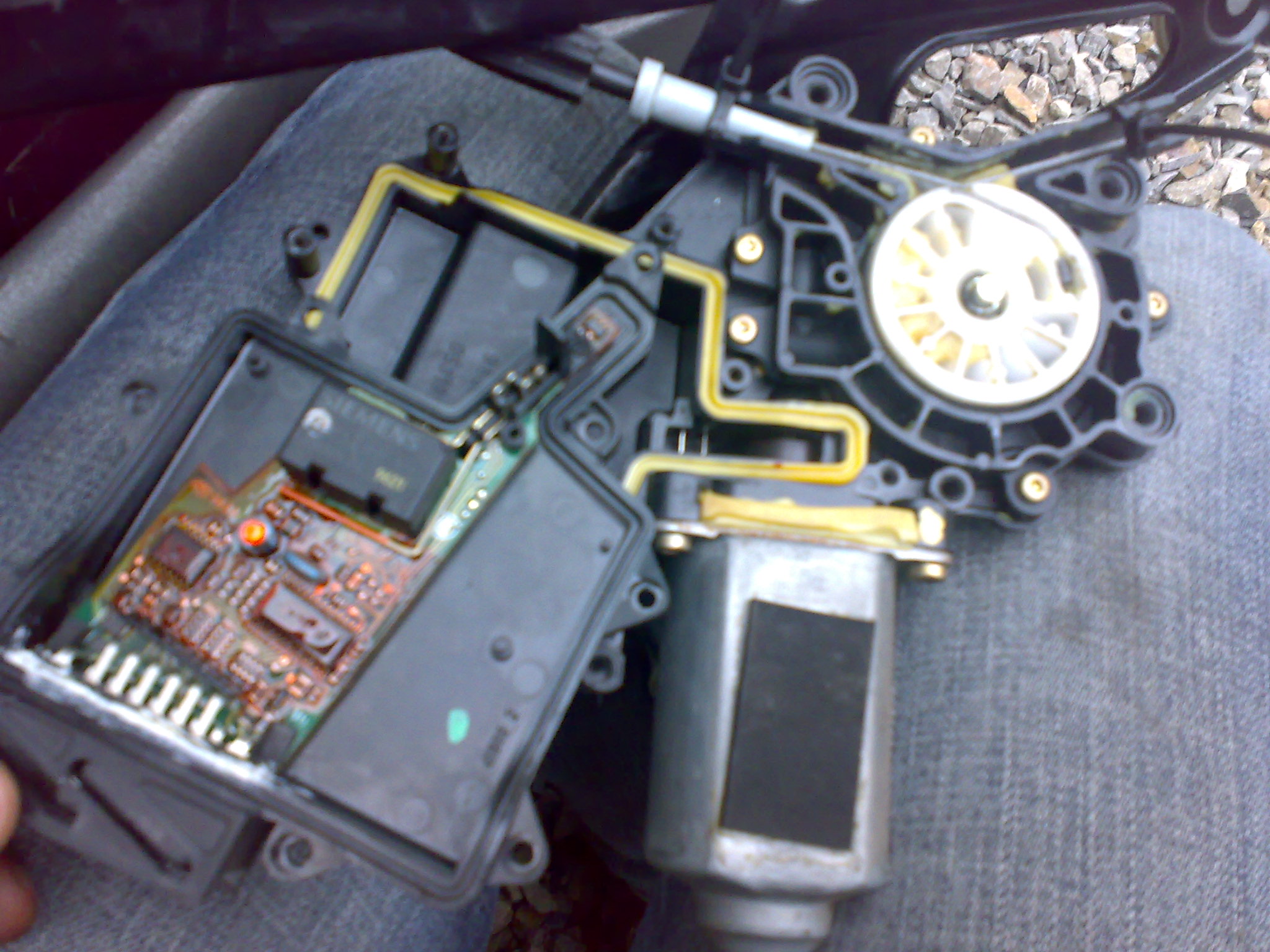Ford Galaxy 96 TDI problem z elektrycznymi szybami