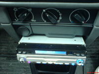 Radio DVD-mozliwosc instalacji w aucie...