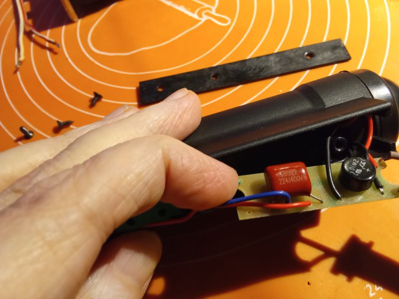 BBT - 580 - półautomatyczny odsysacz cyny z Aliexpress. Poznaj sprzęt zanim podejmiesz decyzję.