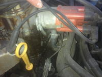 Opel Corsa B 1.4 - Wyciek płynu chłodniczego pod aparatem zapłonowym, uszczelka?