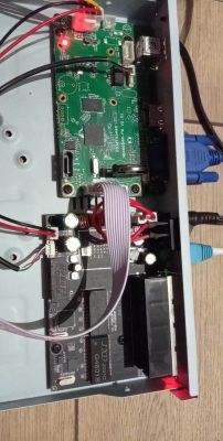 Rejestrator Hiseeu NBD8008RA-UL(EP) nie startuje: brak obrazu VGA/HDMI, czy wymiana płyty głównej?