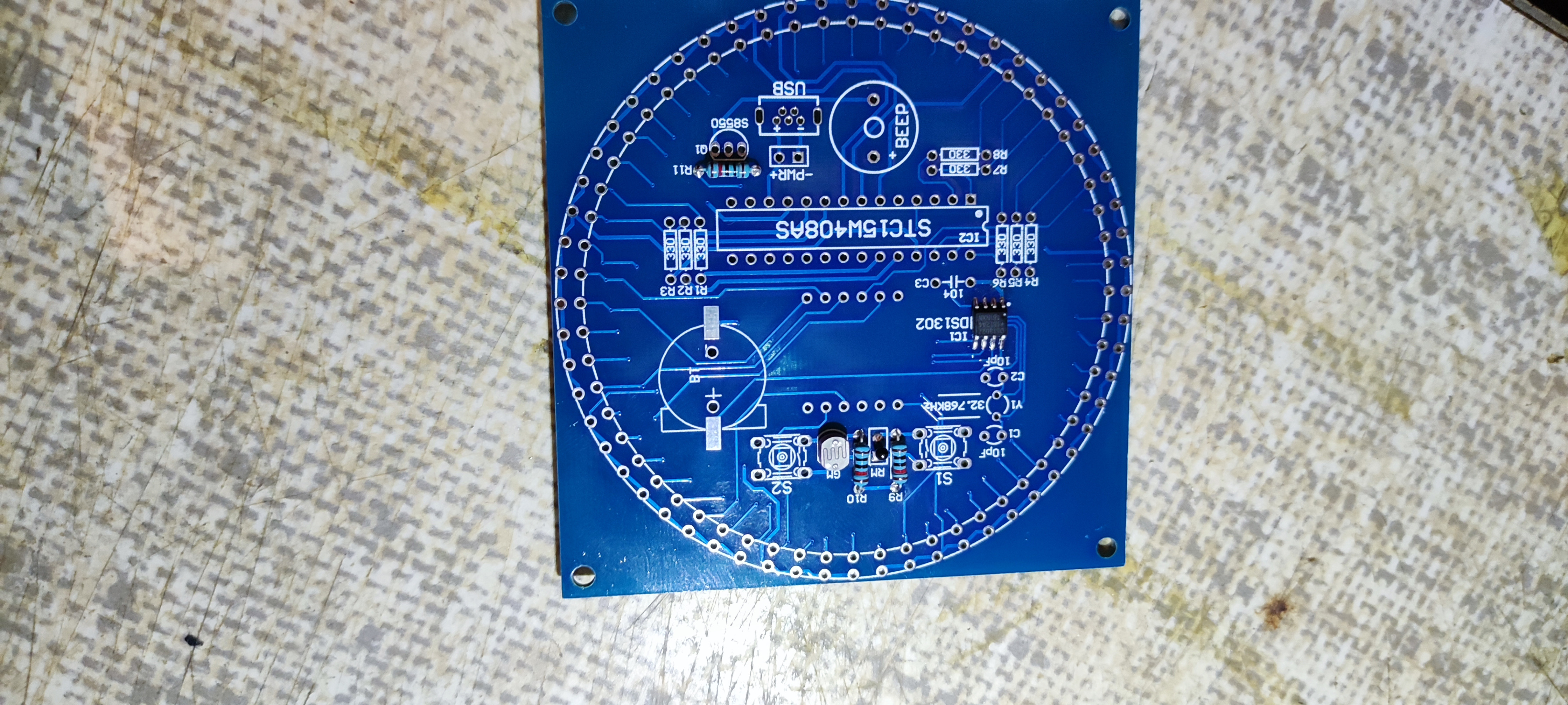 Wymiana i programowanie mikrokontrolera STC 15W408AS w zegarze ...