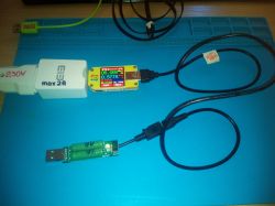 Prosty mini test kabli USB. Prosty mini test kabli USB.