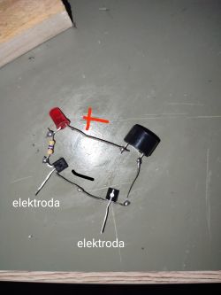 Odwrotna funkcjonalność wskaźnika poziomu wody - buzzer milczy w wodzie