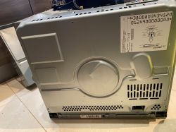 Siemens HB38AB570T/10 - Wyłączanie, migający ekran i gorący panel przycisków