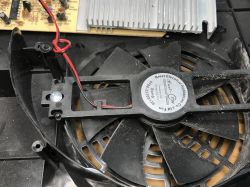 Wnętrze płyty indukcyjnej SilverCrest SDI 3500 B3, wykorzystanie części ze środka do DIY