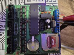 Płytka PCB z mikrokontrolerem ATmega644, gniazdem SD i baterią CR2032