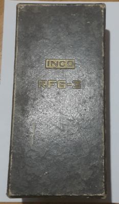 Pudełko urządzenia INCO RFG-3 z napisem na wieczku.