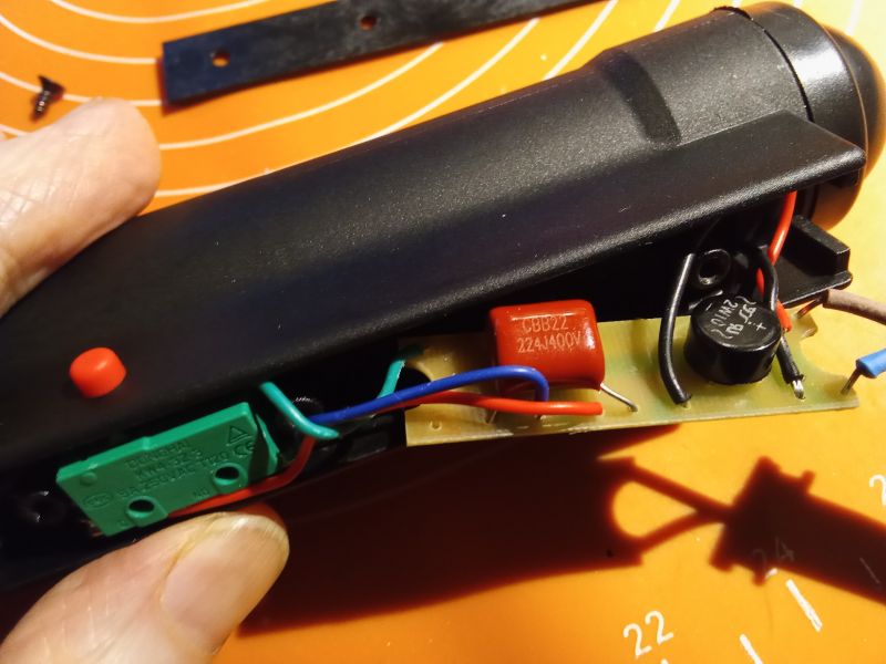 BBT - 580 - półautomatyczny odsysacz cyny z Aliexpress. Poznaj sprzęt zanim podejmiesz decyzję.