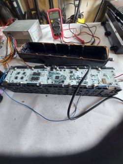 Odblokowywanie balansera w baterii Lime S30 - 36V, 0.7V na wyjściu, mikroprocesor, 4 piny