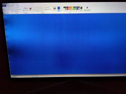 SAMSUNG UE40K5500AW - Przyciemniony ekran z plamami SAMSUNG UE40K5500AW - Przyciemniony ekran z plamami