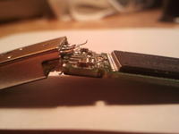 SONY pendrive 8GB - Złamana wtyczka, oderwany fragment płytki