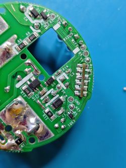 Sonoff S60TPG PCB Detail – Pin Labels and Components A fragment of the Sonoff S60TPG PCB showing pin labels, electronic components, and solder pads.