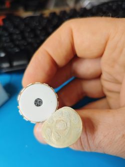 Smart Tuya G9 LED Bulb with Cover Smart Tuya G9 LED bulb with cover removed.