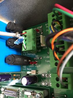 Jak podłączyć PTZ w kamerze Bosch Mic-400 do DVR z RS485?