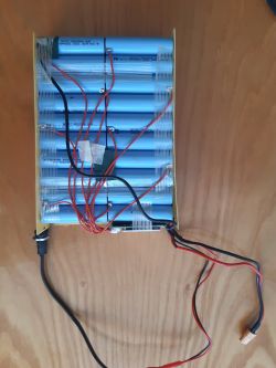 Hulajnoga elektryczna brak ładowania - bateria 10s4p 36v