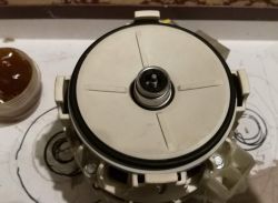 Zmywarka IKEA RENLING DW60 - Awaria i naprawa wirnika pompy myjacej.