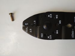 Wielofunkcyjne szczypce Knipex 9721215B, recenzja Wielofunkcyjne szczypce Knipex 9721215B, recenzja