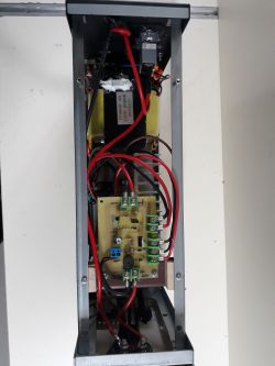 Prostownik 12V z Tyrystorem wykonawczym i Stabilizatorem LM317 jako sterownikiem Prostownik 12V z Tyrystorem wykonawczym i Stabilizatorem LM317 jako sterownikiem