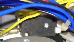 Panasonic NN-E205WB WPG Kuchenka mikrofalowa nie włącza się.
