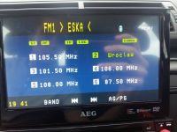 AEG AR4026 - jak przywrócić fabryczne tło w trybie odtwarzania radia?