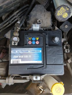 Mazda 2 - nie mogłem odpalić więc kupiłem nowy akumulator