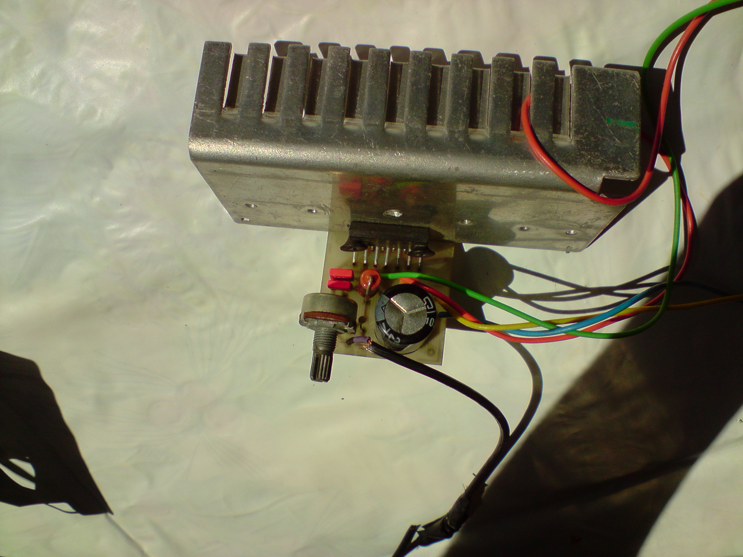 Mój pierwszy wzmacniacz na TDA1518BQ - elektroda.pl