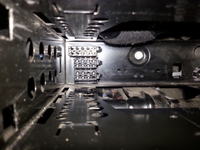 Jak podłączyć radio JVC KD-R452 do samochodu z innym typem złącza?