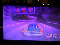 Sega Dreamcast - VGABox domowej roboty - różowy odcień na monitorze.