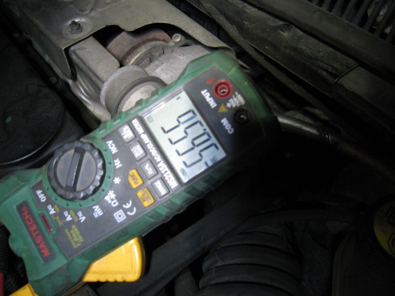 Czy alternator może ładować mały akumulator prądem 35A?