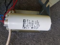 Podłączenie lampy Philips Podłączenie lampy Philips