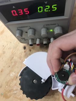 Wnętrze odkurzacza smart/robota sprzątającego z WiFi Medion 13277