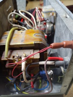 Prostownik tranzystorowy TAR - brak schematu, niskie napięcie ładowania