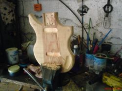 Gitara elekryczna wlasnego pomyslu Gitara elekryczna wlasnego pomyslu