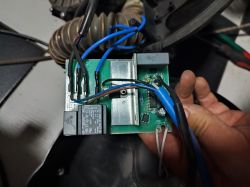 Odkurzacz centralny profi30 XL: Jak naprawić płytę po wyładowaniu elektrycznym? Pomoc z pomiarami