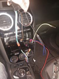 Opel Corsa D 2005 - Funkcje kabli w kostce ISO przy wymianie radia