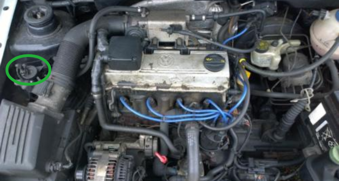 Brak czesci w komorze silnika VW Golf 3 2.0 115ps GTI