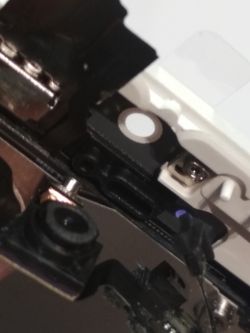 Jak wymienić wyświetlacz w iPhone SE? Jak wymienić wyświetlacz w iPhone SE?