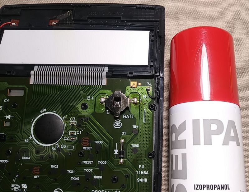 Relacja z diagnozy i naprawy kalkulatora elektronicznego