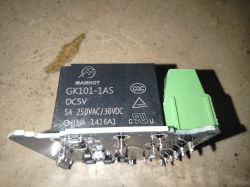 MANHOT GK101-1AS Relay Module MANHOT GK101-1AS relay module on a work surface.