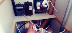 Pompki wody czystej w przyczepie kempingowej Hobby 510 (rok 90) - działają na 230V, ale nie na 12V