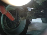 Z jakiego auta pochodzi tylny wahacz z reduktorem o przeciwnym kierunku obrotów?